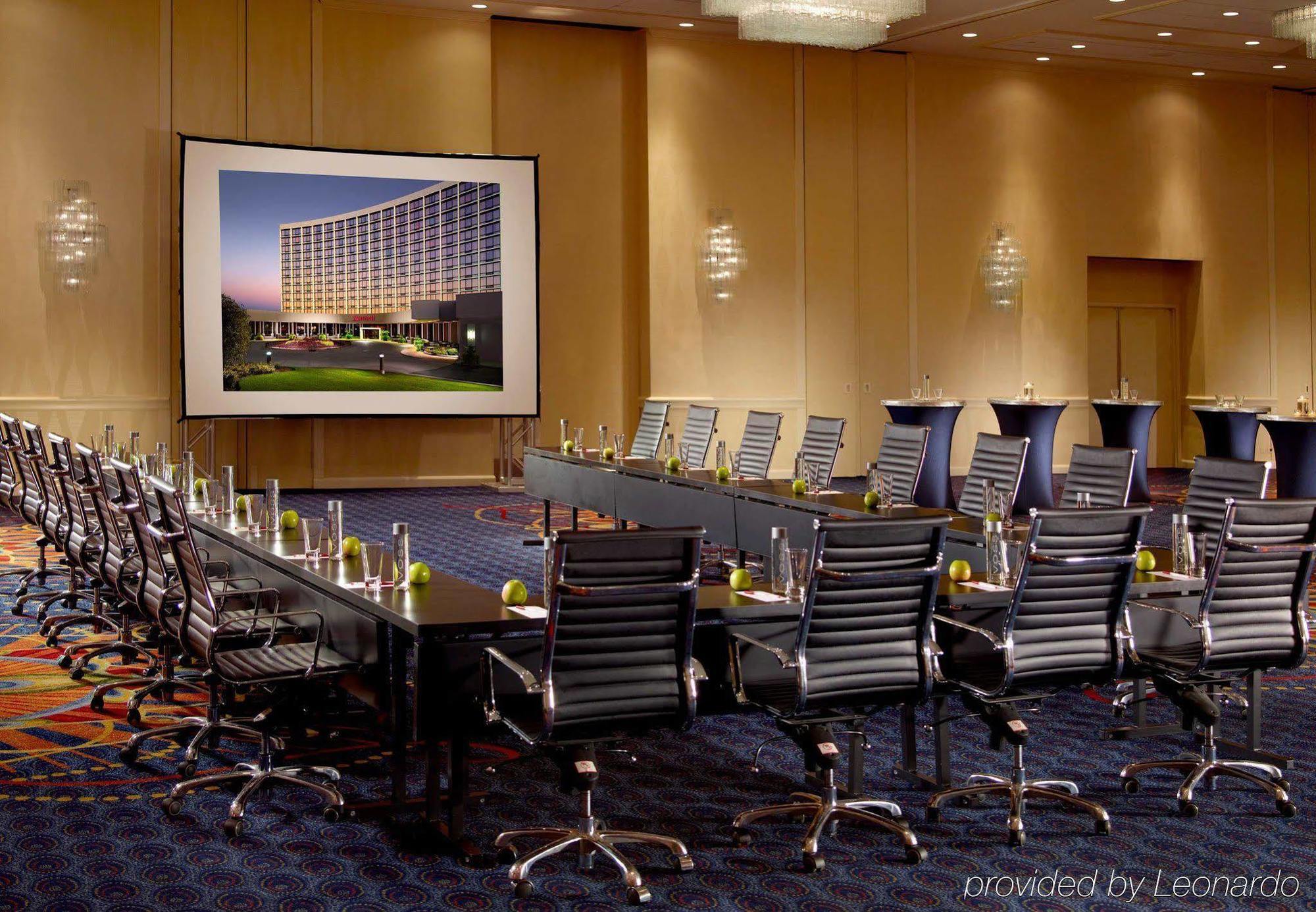 Chicago Marriott Oak Brook Hotel Exterior photo